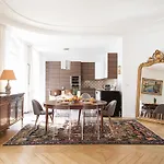Private Apartment - Maubourg - Eiffel Tower