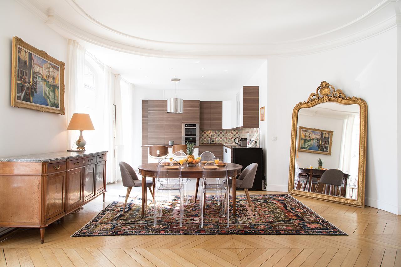 Private Apartment - Maubourg - Eiffel Tower Apartment